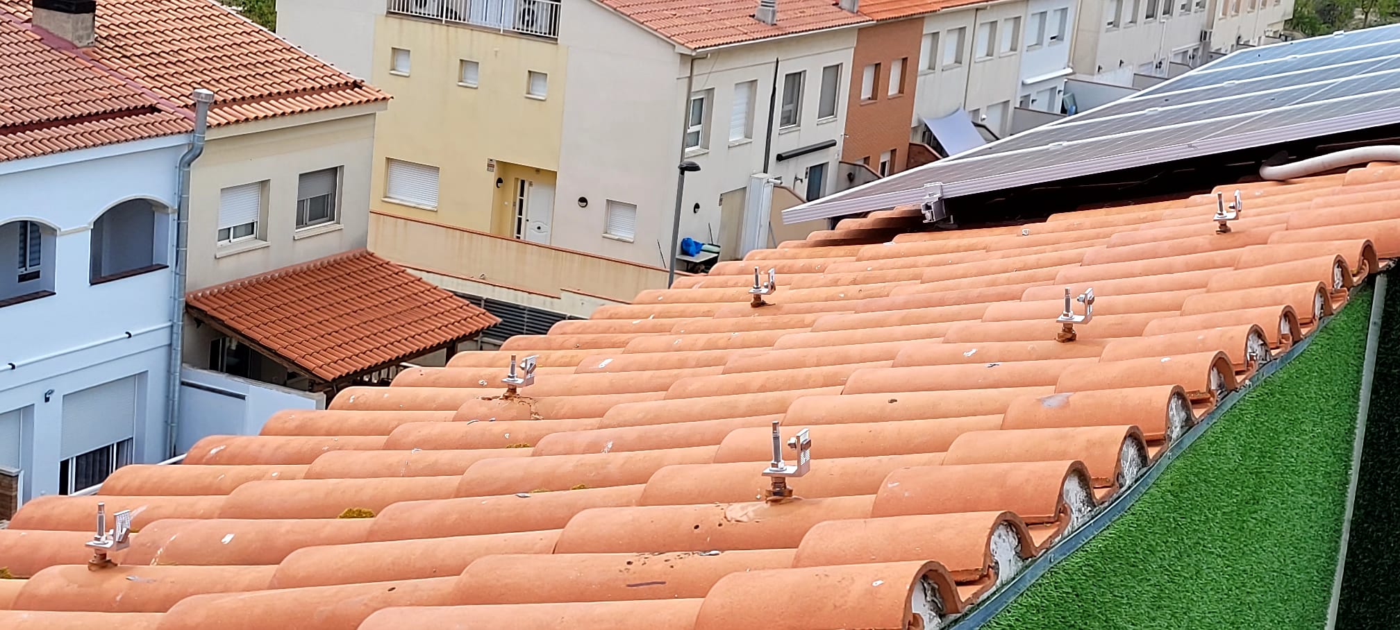 Instalación solar comunitaria por ASSA