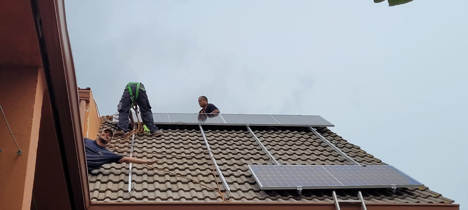 Instalación solar grande por ASSA